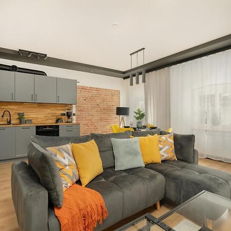 Komeda Apartment Hidden In Poznan Old Town By Noclegi Renters Exterior foto