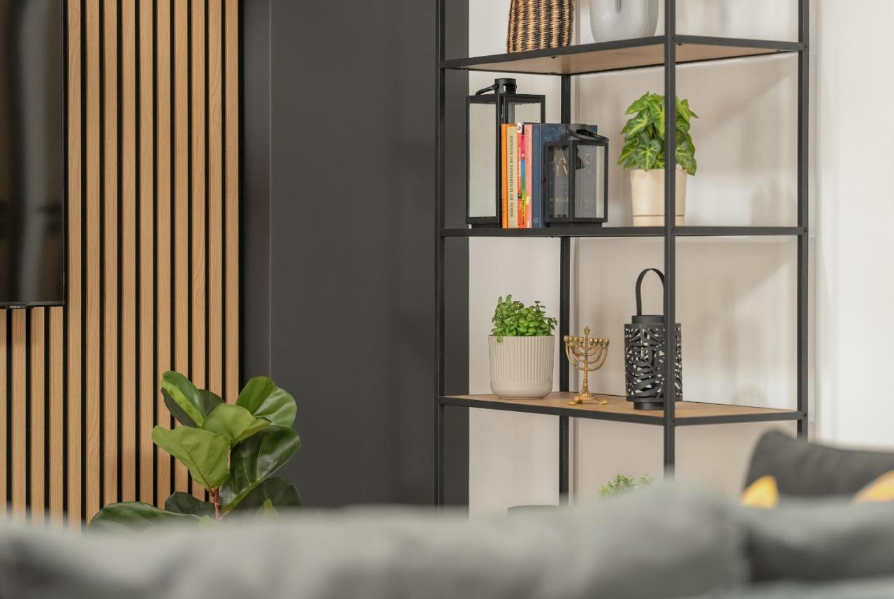 Komeda Apartment Hidden In Poznan Old Town By Noclegi Renters Exterior foto