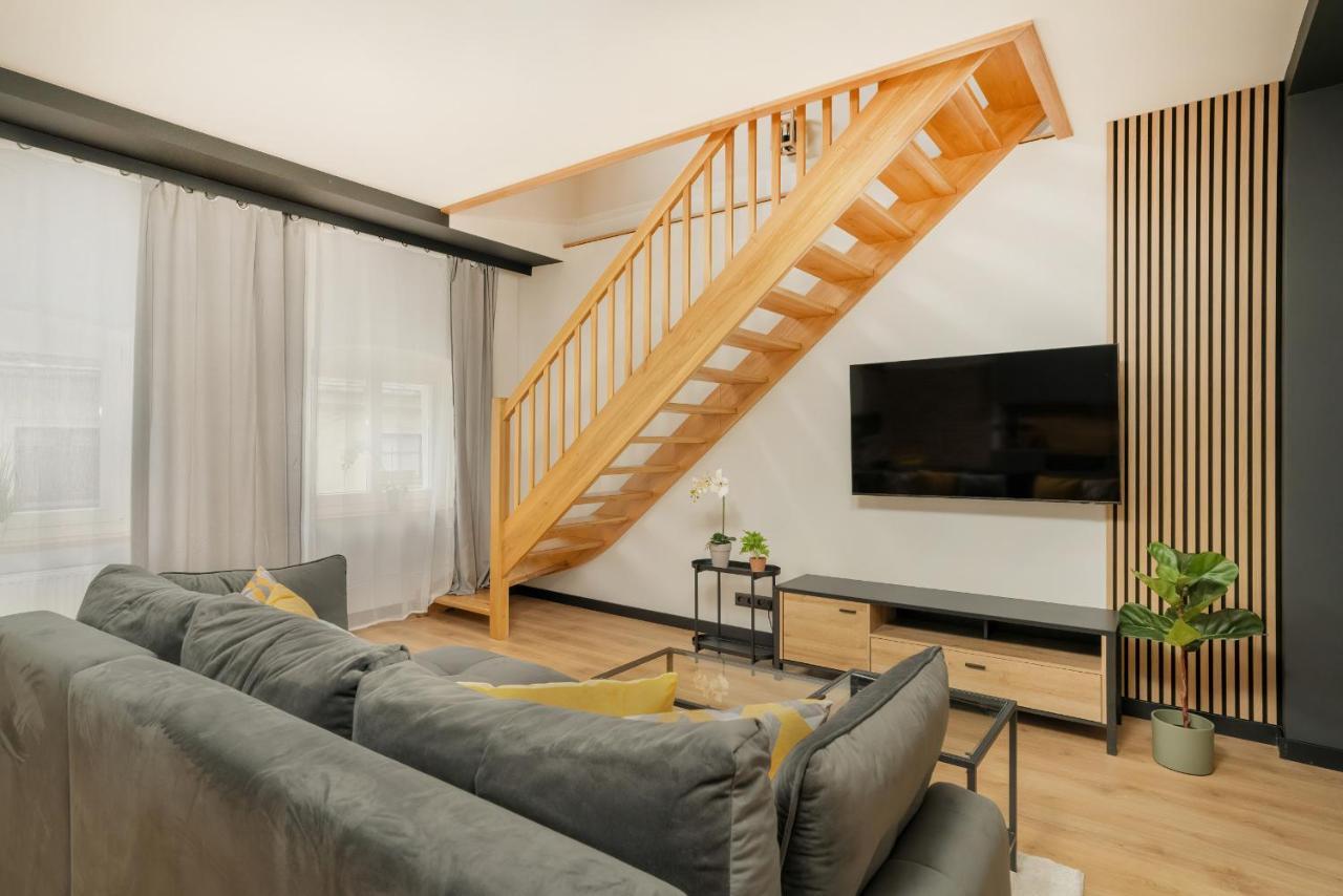 Komeda Apartment Hidden In Poznan Old Town By Noclegi Renters Exterior foto
